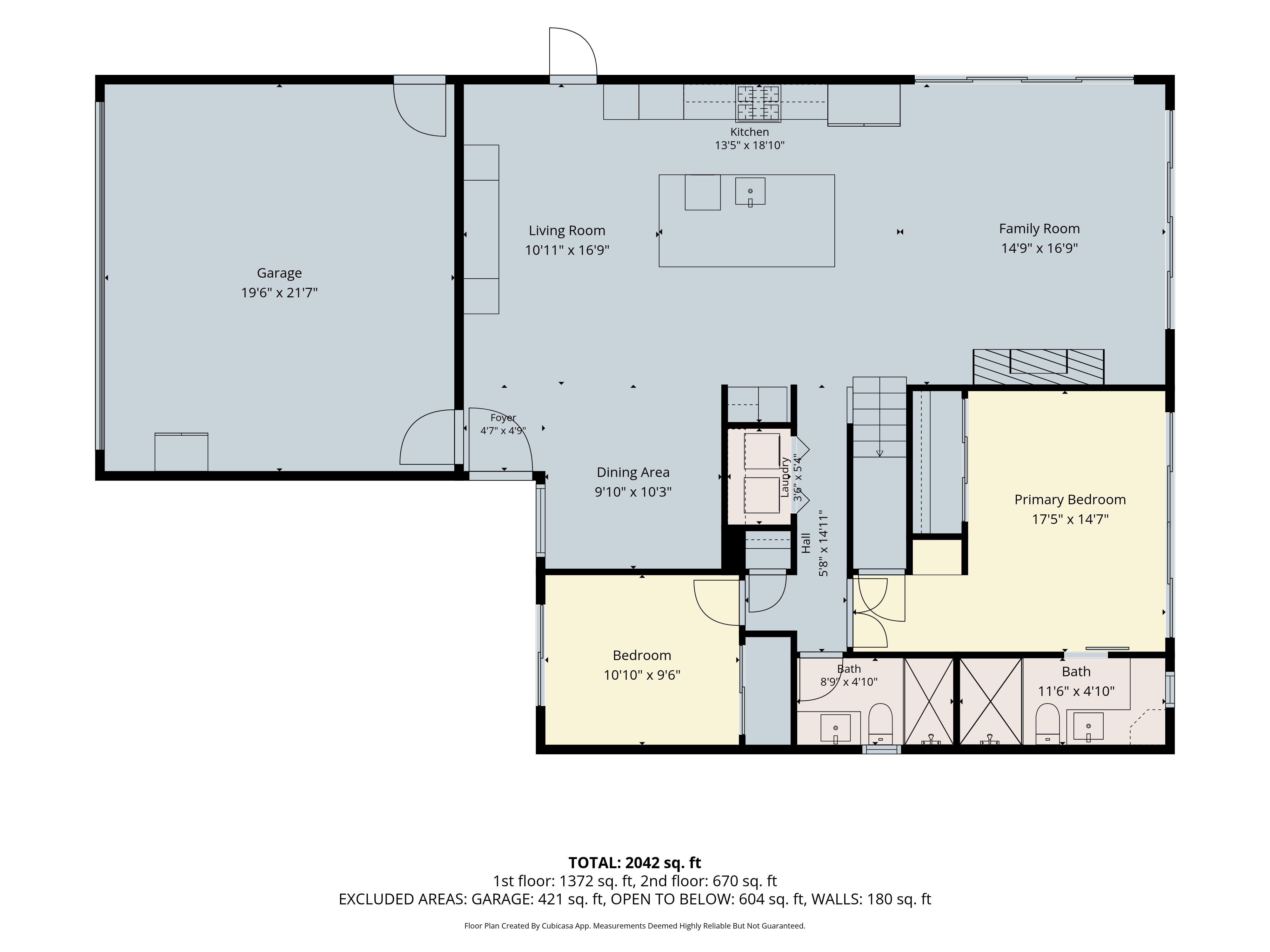 Detailed 2D floor plan with labeled rooms and dimensions.